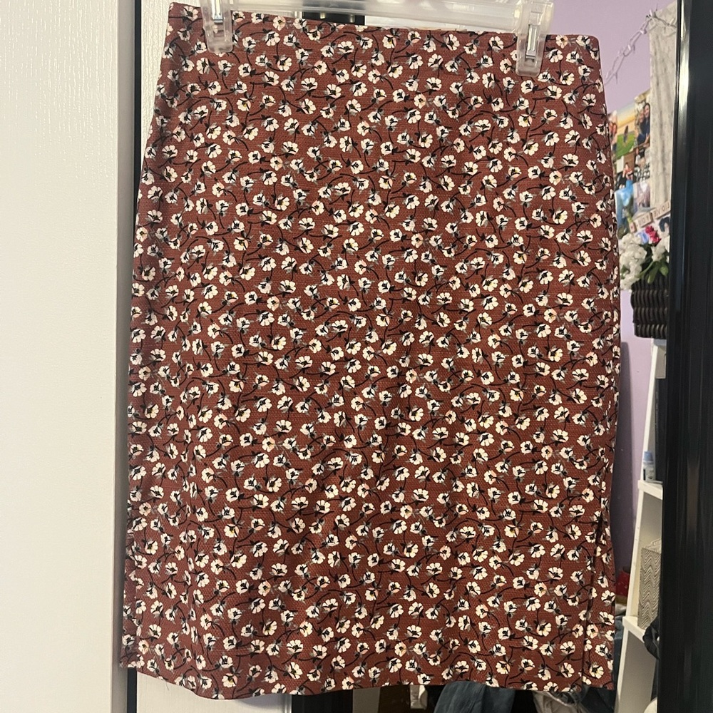 Loft Size 4 Floral Skirt with Slits